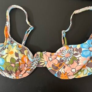 Size M (8-10) Blue, Orange, Yellow Floral Wild Fable Underwire Bikini Top NWT